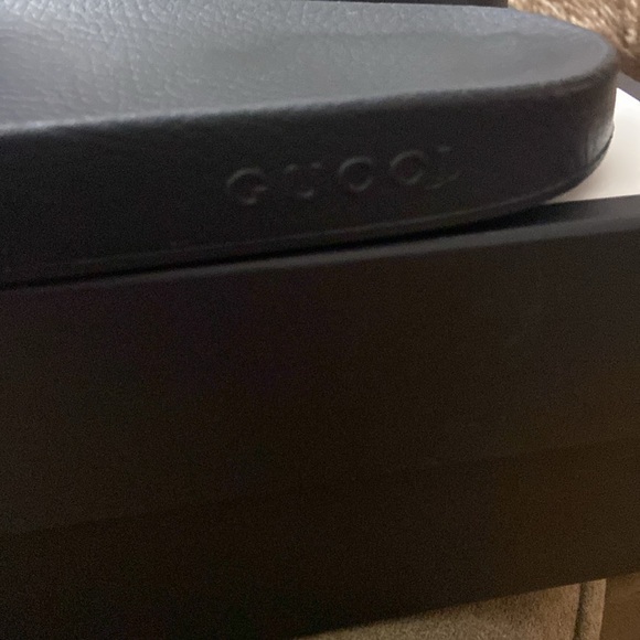 Mens Gucci slides - Picture 5 of 7